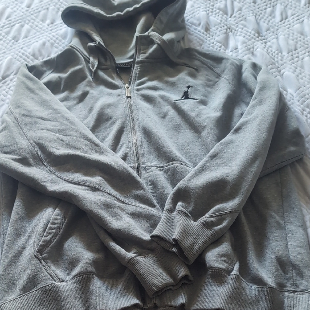 Jordan Men's Zip-Up Gray Sweater